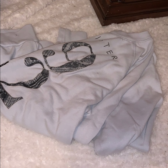 Hollister sweatshirt - Picture 2 of 2